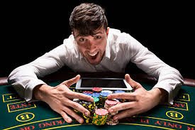 Bangladesh mobile user reading kkfd live casino safety and privacy notes
